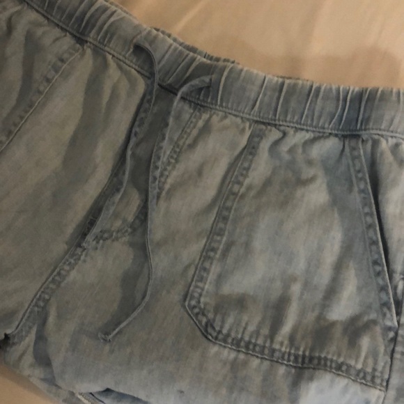 Volcom shorts - Picture 2 of 5